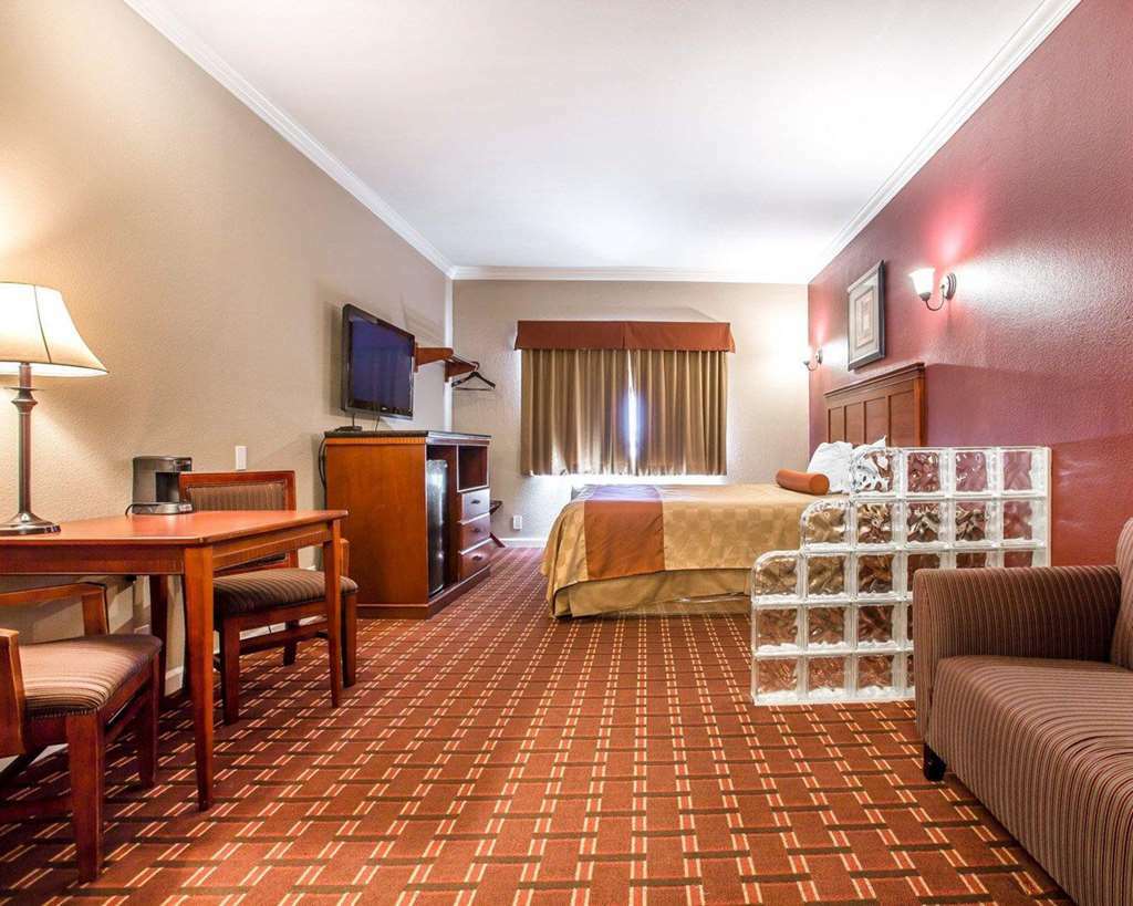 Rodeway Inn & Suites - Pasadena Zimmer foto